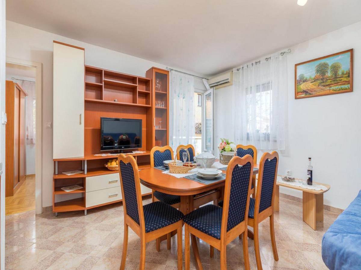 Apartment Dana Fažana Eksteriør billede