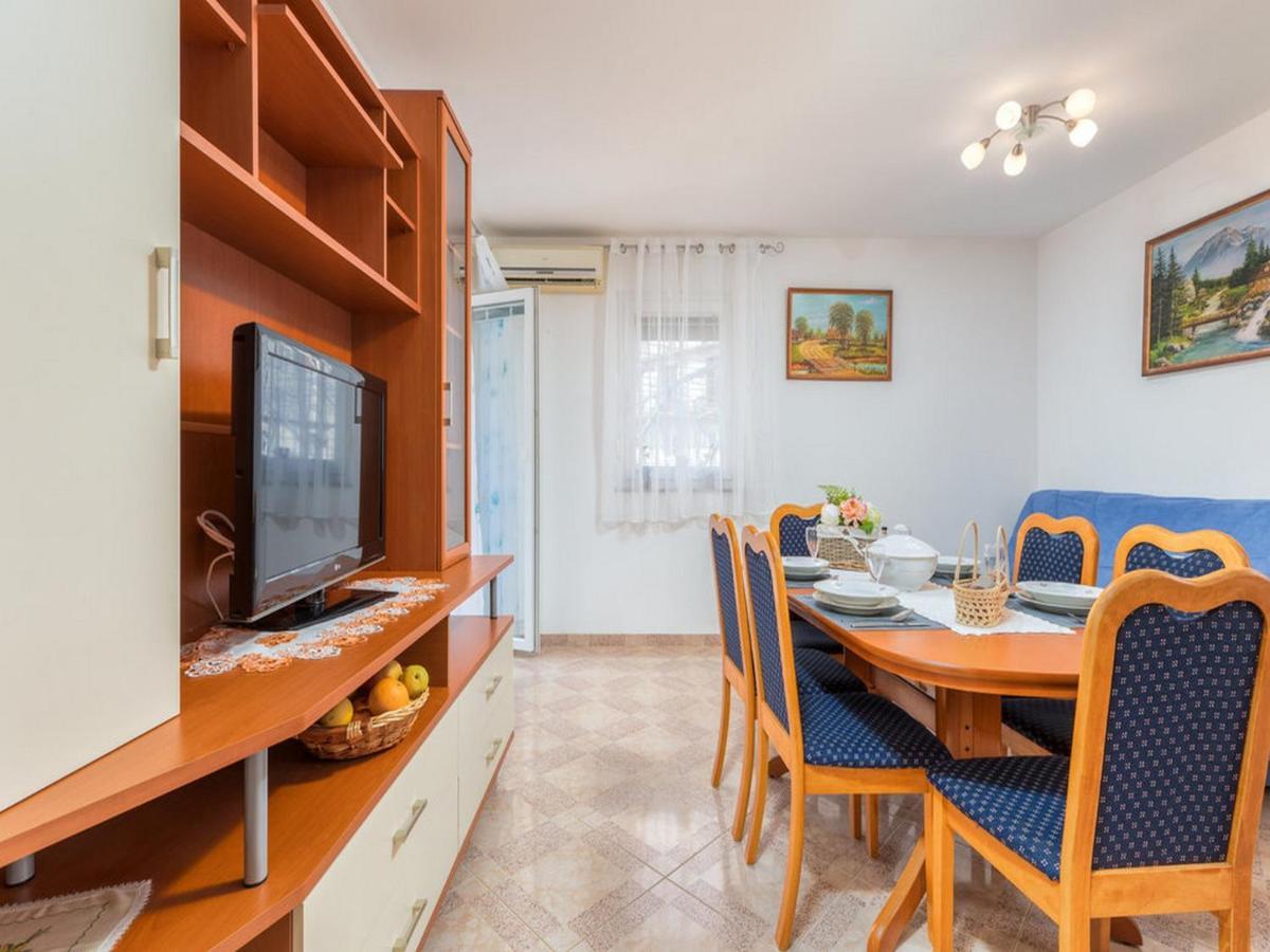 Apartment Dana Fažana Eksteriør billede