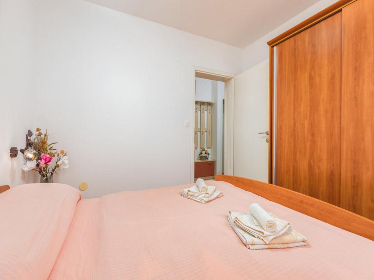 Apartment Dana Fažana Eksteriør billede